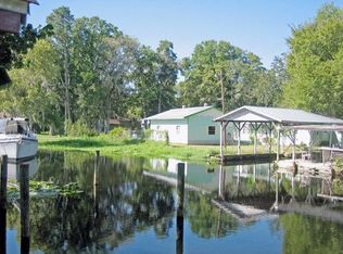 56238 Acorn Rd, Astor, FL 32102