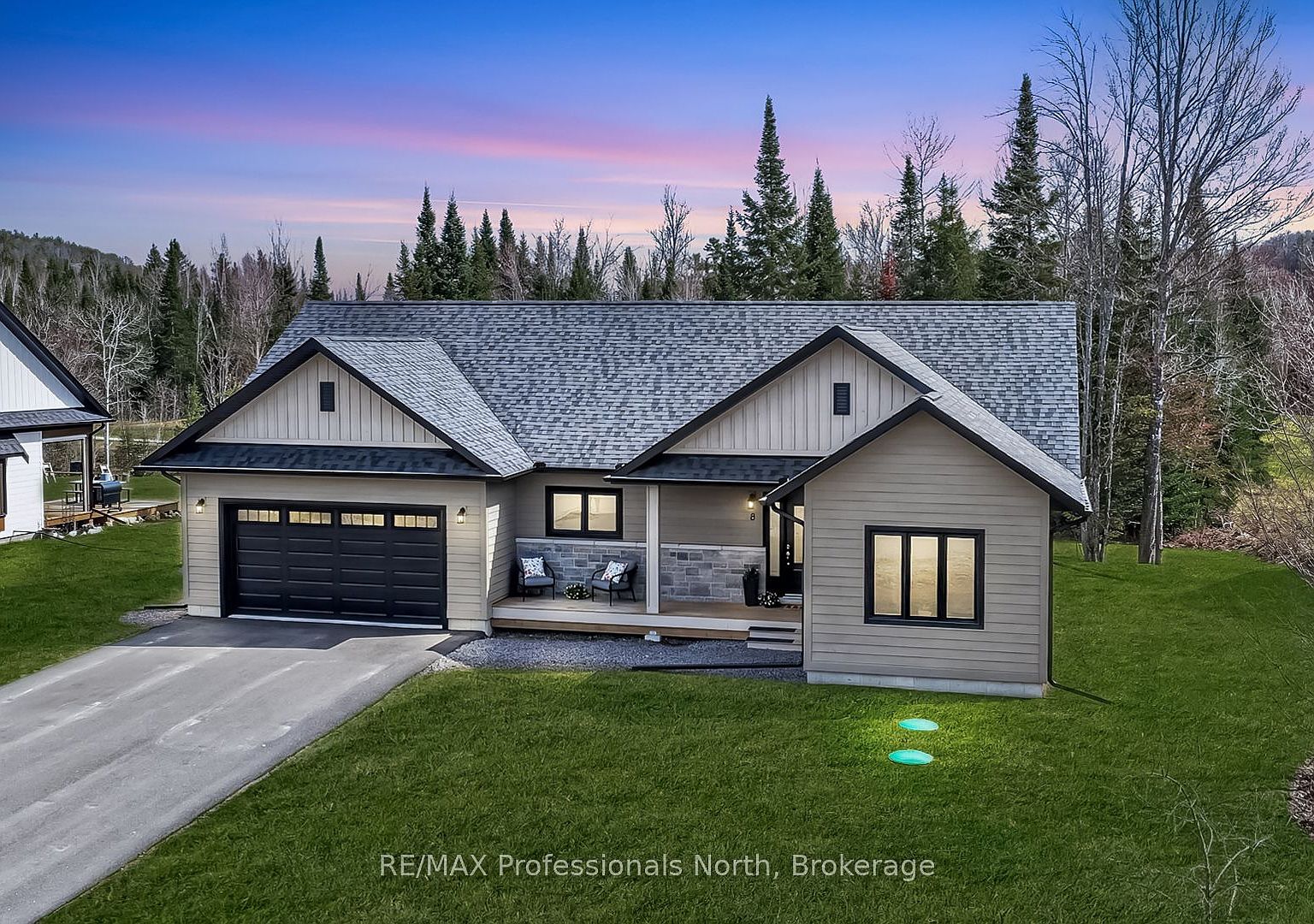 8 Bancroft Ridge Dr