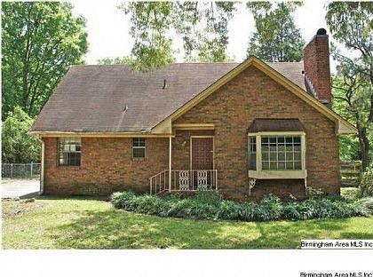 2nd image of 1012 Woodfield Rd
