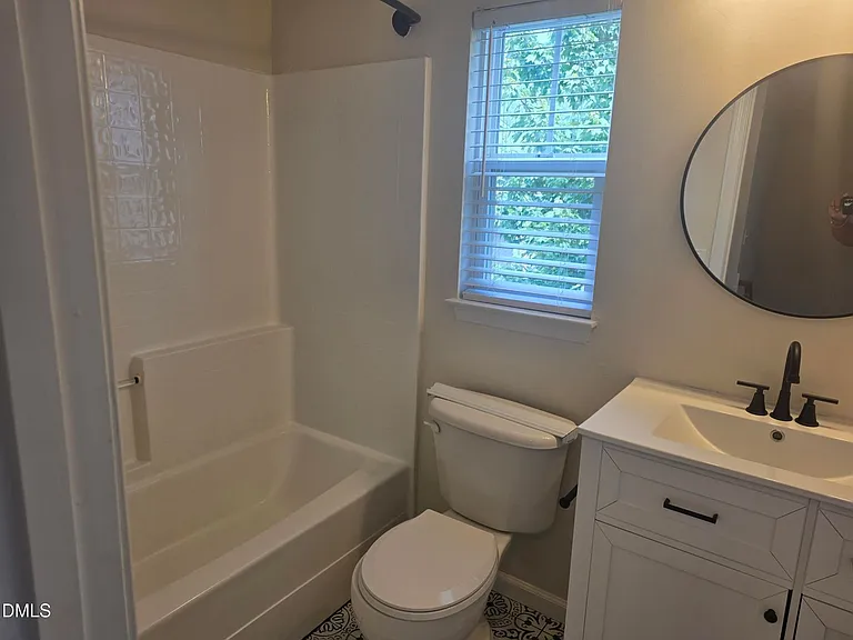 124 Braeside Ct — Photo 18