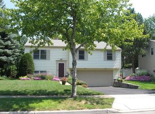 6354 Wedgewood Dr, Sylvania, OH 43560