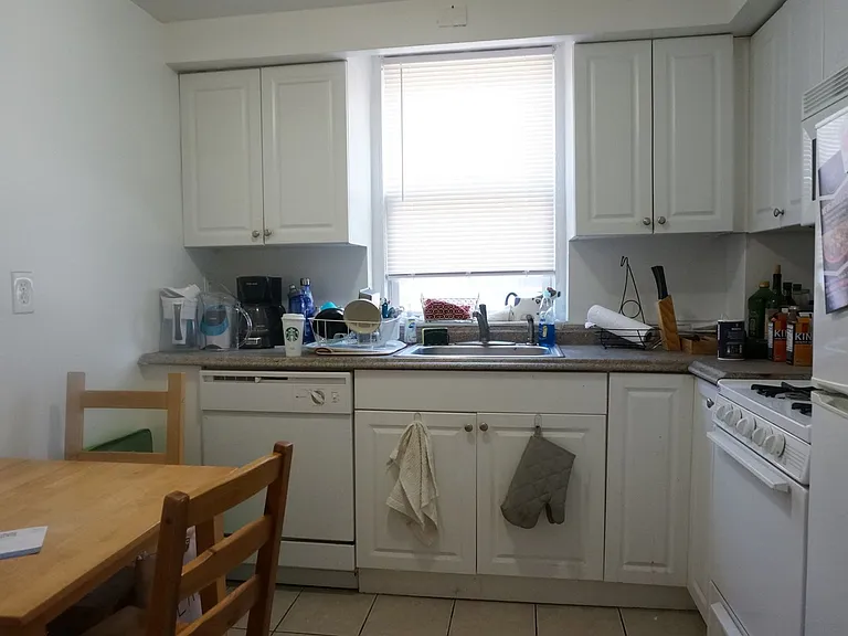 67 Brighton Ave #4R — Photo 10