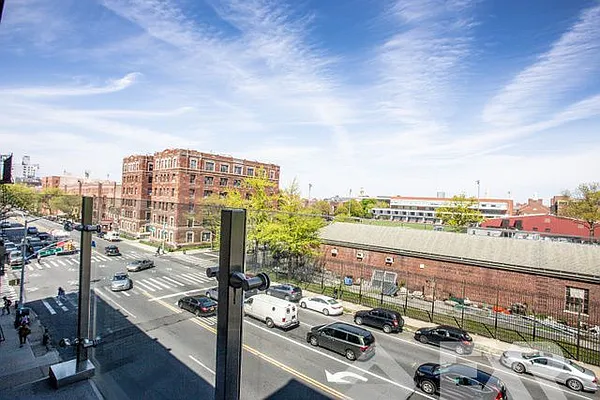 Rented by EXR | media 20