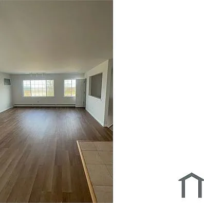 3 bed, 1200 sqft, $3,811 — Photo 2