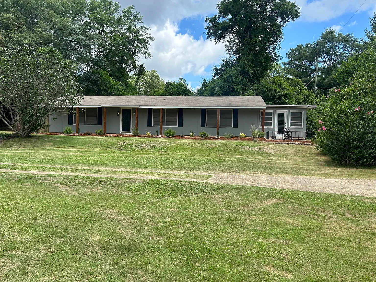 1445 Highway 31 N — Photo 4