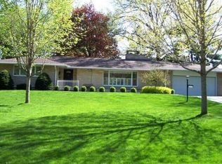 3219 Mineral Springs Rd, Sterling, IL 61081