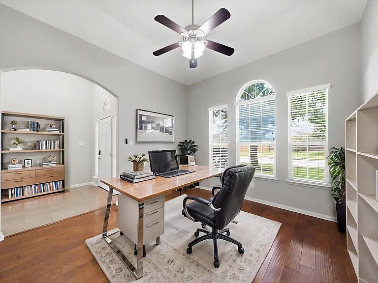 4207 Canterbury Park Ln — Photo 5