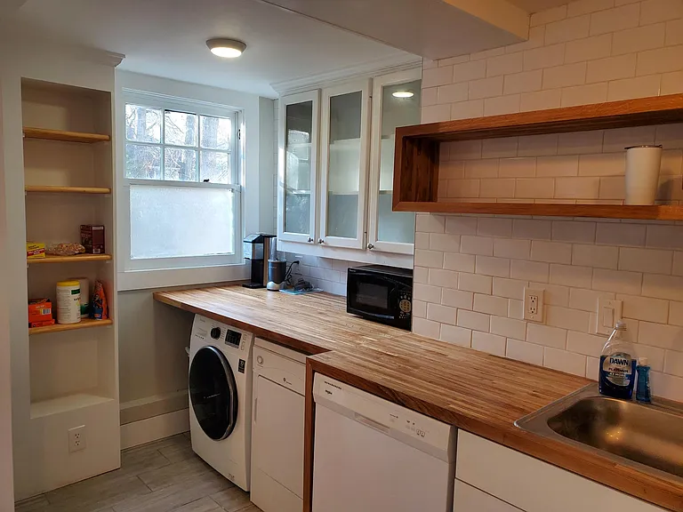 882 Penn Ave NE #3 — Photo 11