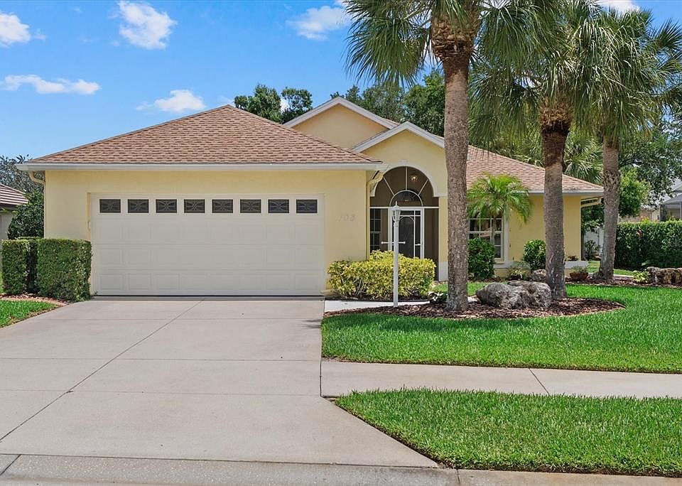 1st image of 108 VENICE PALMS BOULEVARD #1