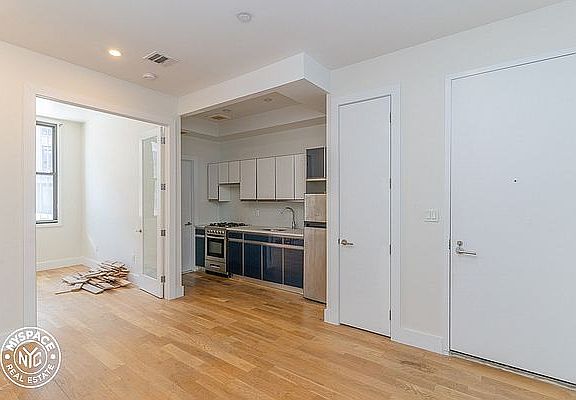 3rd image of 751 Dekalb Ave #7M