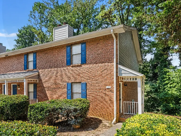 3237 Highpoint Ct — Photo 1