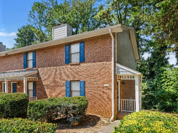 3237 Highpoint Ct, Snellville, GA 30078
