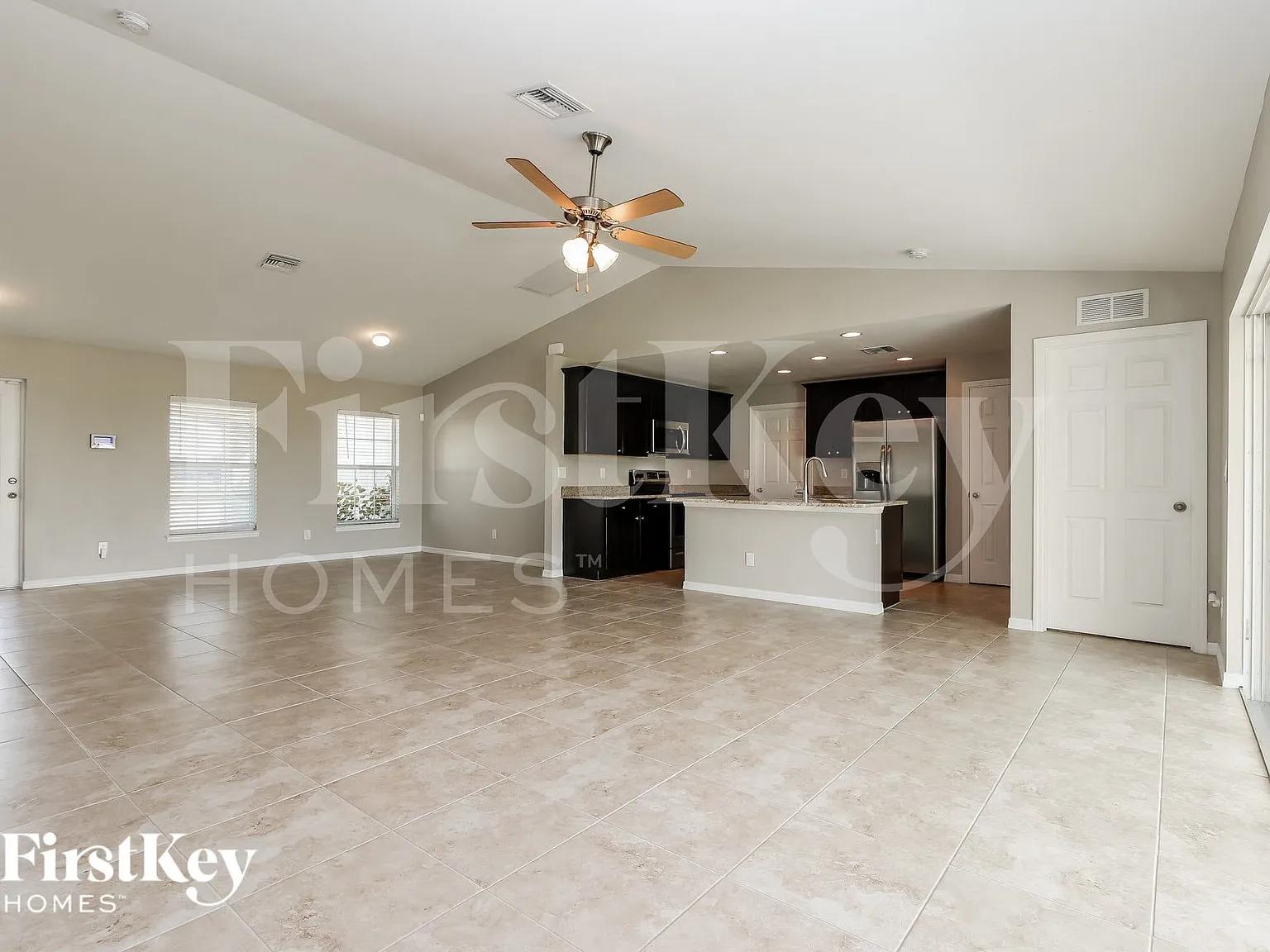 4 bed, 2.0 bath, 1828 sqft, $1,865 — Photo 3