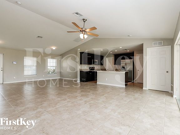 3rd image of 410 NW 24th Ter