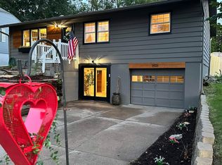 1401 Wilshire Dr, Bellevue, NE 68005