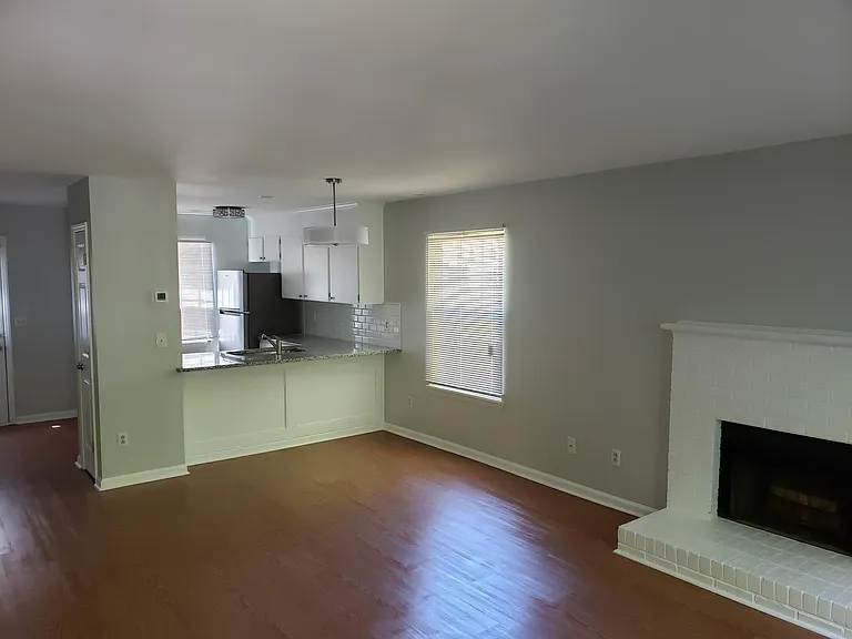 3908 Briarhill Dr — Photo 4