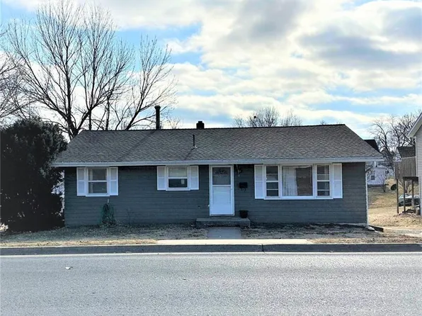 416 E 7th St, Maryville, MO 64468