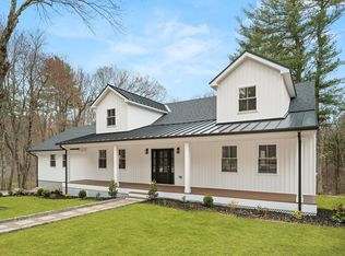 61 Meadowbrook Rd, Carlisle, MA 01741