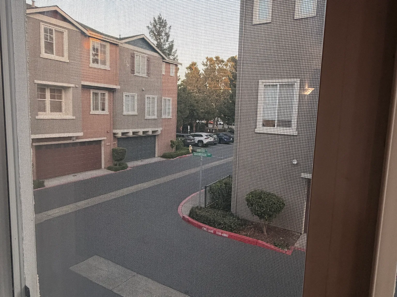 3 bed, 2.5 bath, 1864 sqft, $4,400 — Photo 1