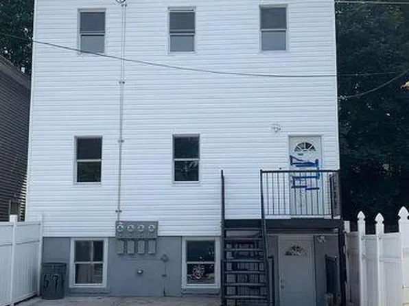 88 Taft Avenue, Staten Island, NY 10301
