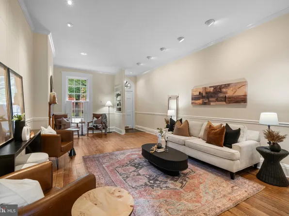 832 William St, Baltimore, MD 21230