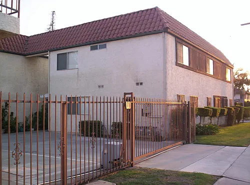 300 San Marcos St Photo 1