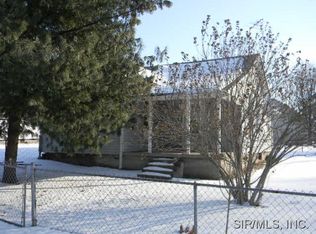 109 S Cross St, Brighton, IL 62012