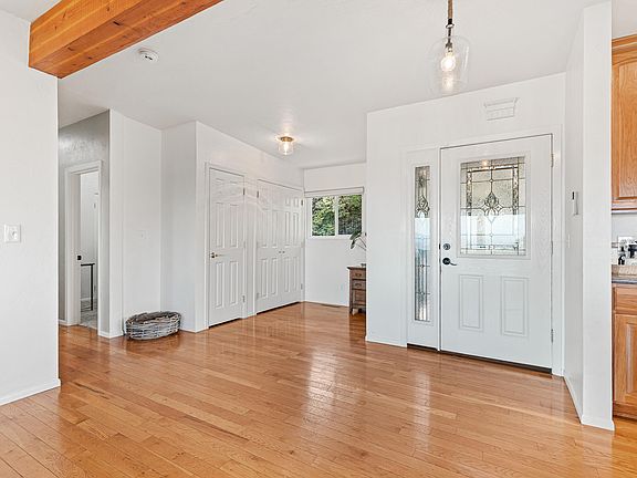 4th image of 2122 Skyview Dr