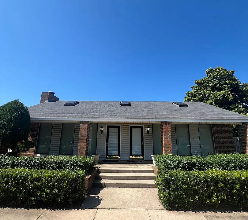 3000 Chautauqua Ave #100