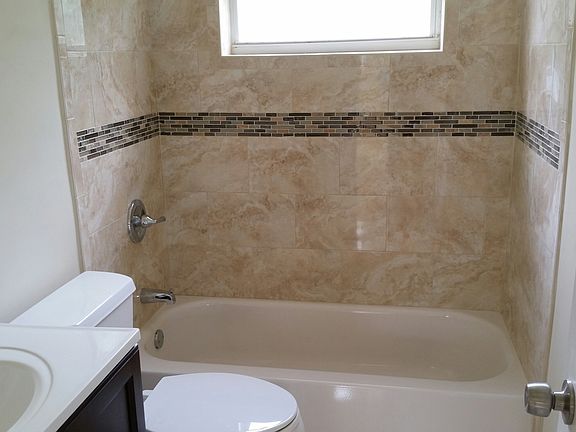 3rd image of 3251 NW 170th St