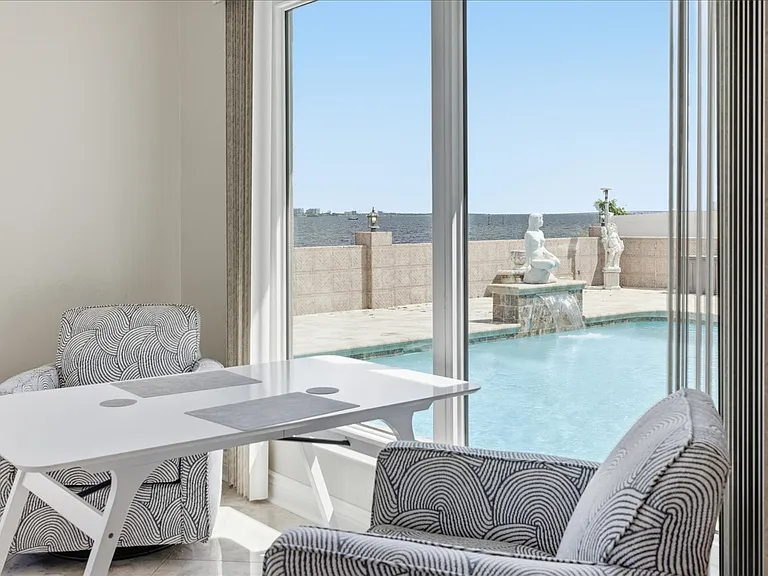2371 Coral Point Dr — Photo 31