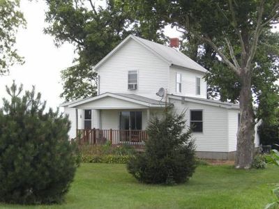 2308 Beach Rd, Ashton, IL, 61006