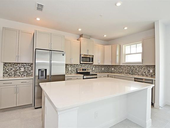 3rd image of 14265 Kellogg Ave