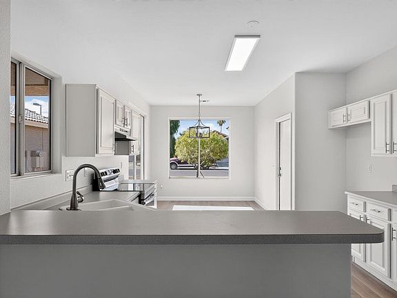 4th image of 176 W DUBLIN Street