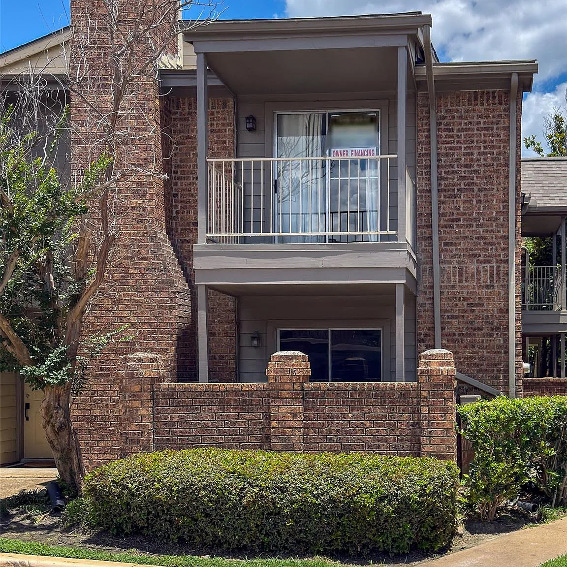 1 bed, 1.5 bath, 893 sqft, $1,200 — Photo 1