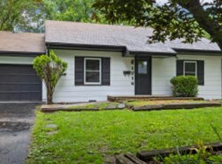 1216 S Willow Ln, Springfield, MO 65804