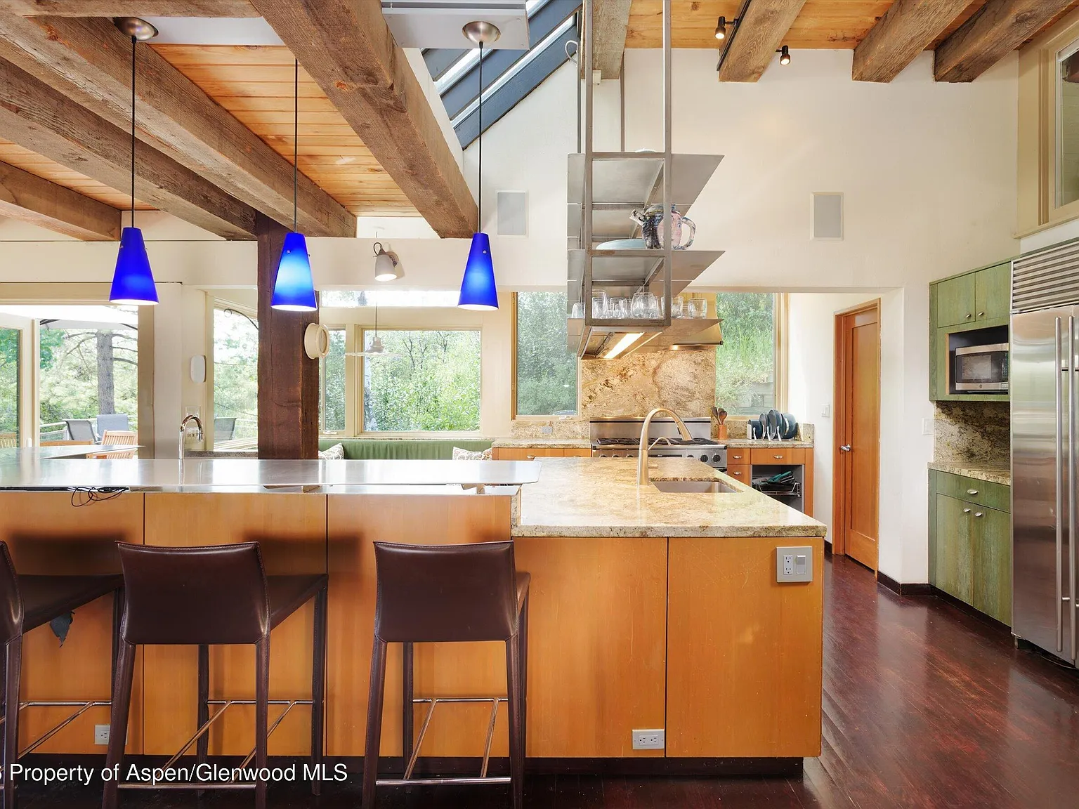 5 bed, 3.5 bath, 4462 sqft, $28,000 — Photo 4