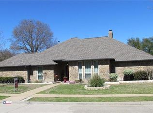 3233 Bending Oaks Trl, Garland, TX 75044