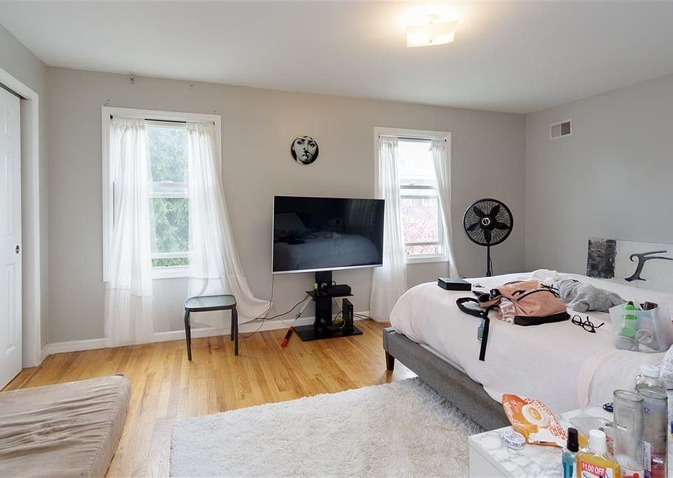 2nd image of 207 Congress St Floor 2