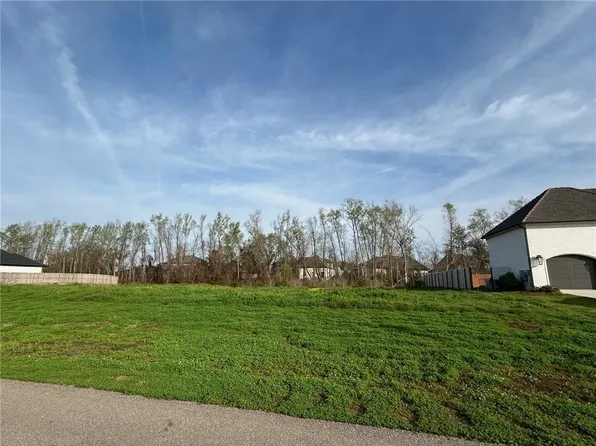 307 Cypress Crossing Dr, Belle Chasse, LA 70037