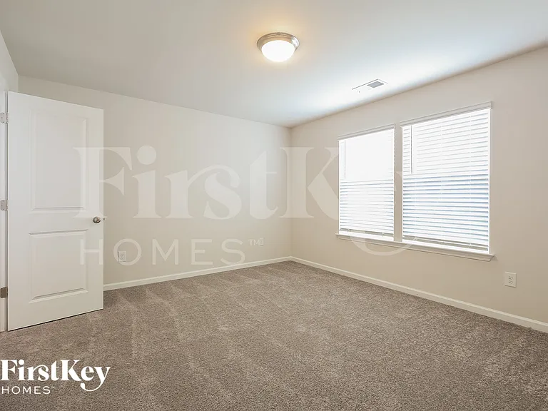 15 Ramblehurst Rd — Photo 12
