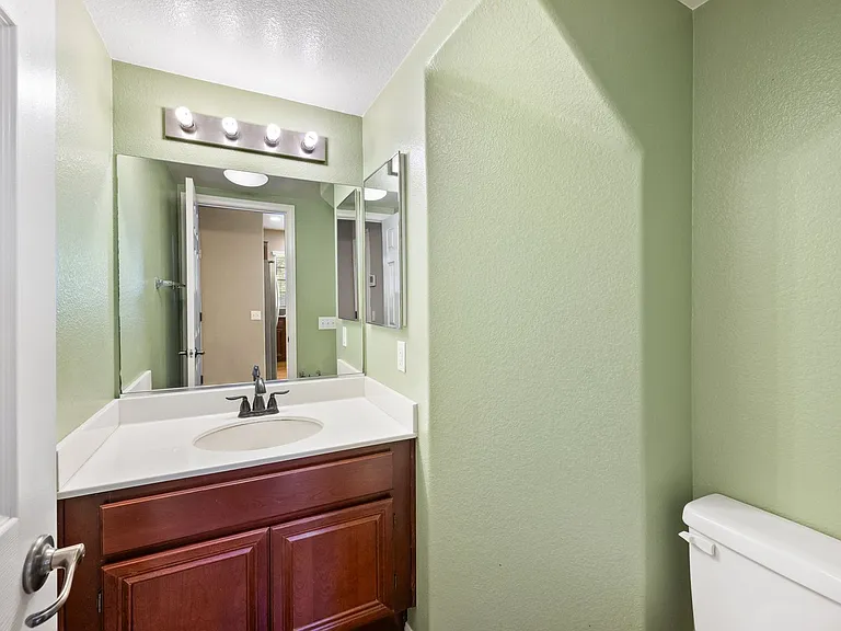 1527 Circle Ranch Way #66 — Photo 16