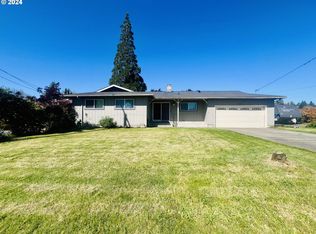 1690 NW Kline St, Roseburg, OR 97471