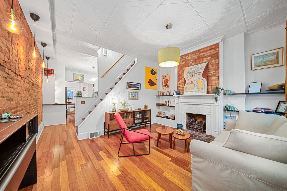 next background image