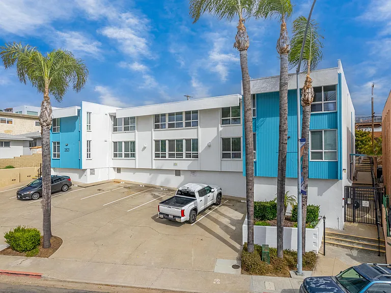 2821 Morena Blvd #7 — Photo 19