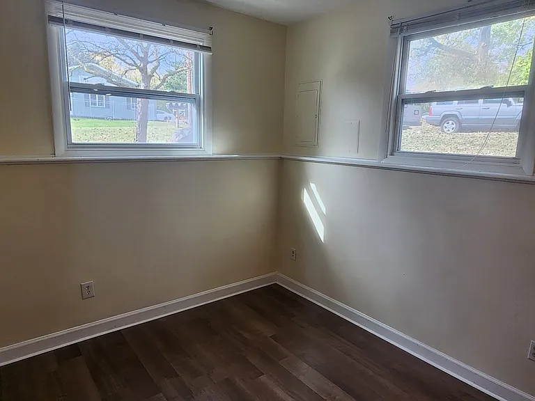5904 Edson St — Photo 12