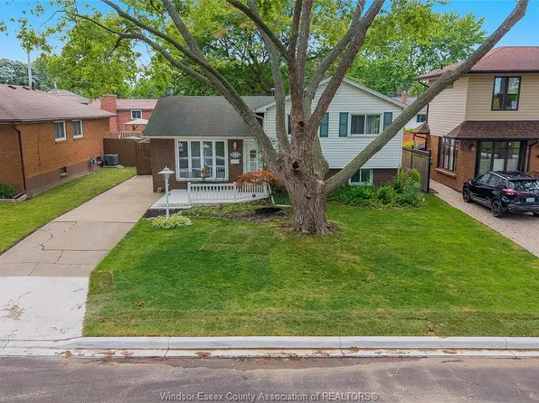 381 Carling Cres, Windsor, ON N8S 3X7