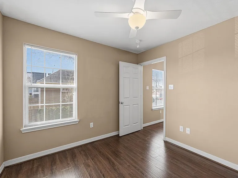 2906 Anita #B — Photo 27
