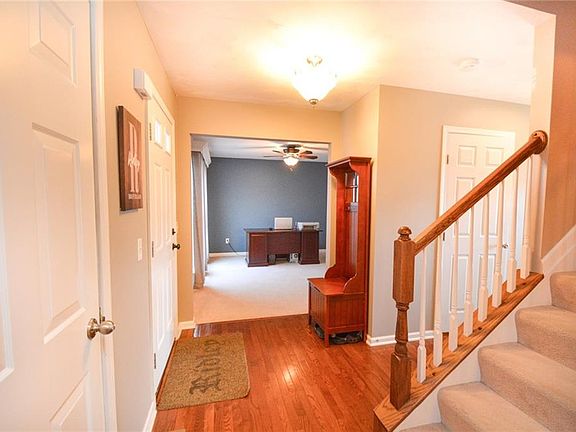 4th image of 1449 Coral Dr