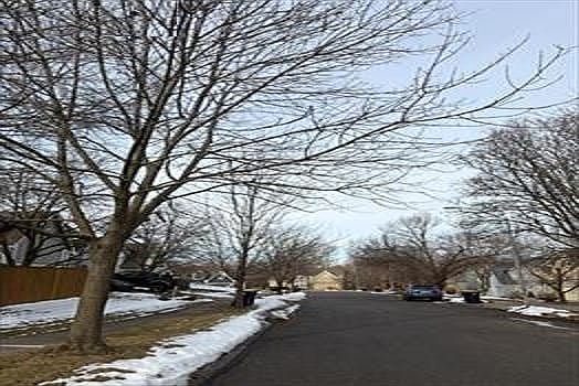 5th image of 8323 NW 83rd St